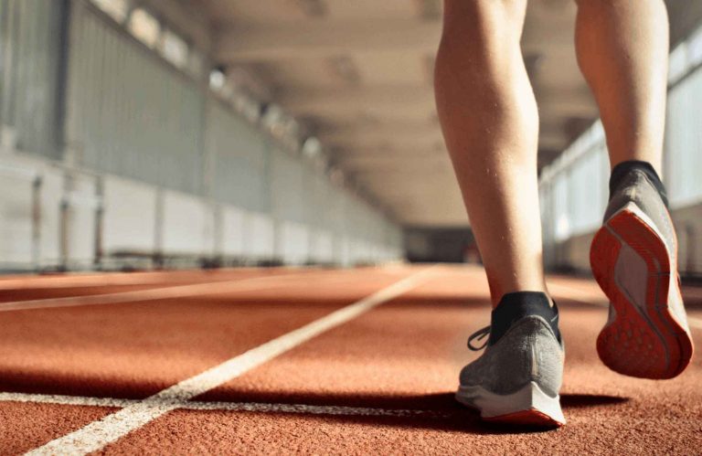 Foundation for Athletic Excellence 和 Gildan 的合作夥伴關係: 自 2005 年以來的支助 USD150,000 助學金,今年的 Leadership 助學金已達 USD10,000 11 Foundation for Athletic Excellence