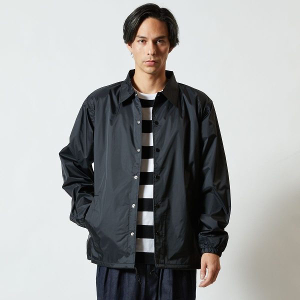 United Athle 7059-01 尼龍教練外套 顏色:Black