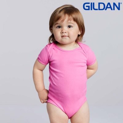 Gildan 64ZEE SoftStyle 嬰兒連身衣