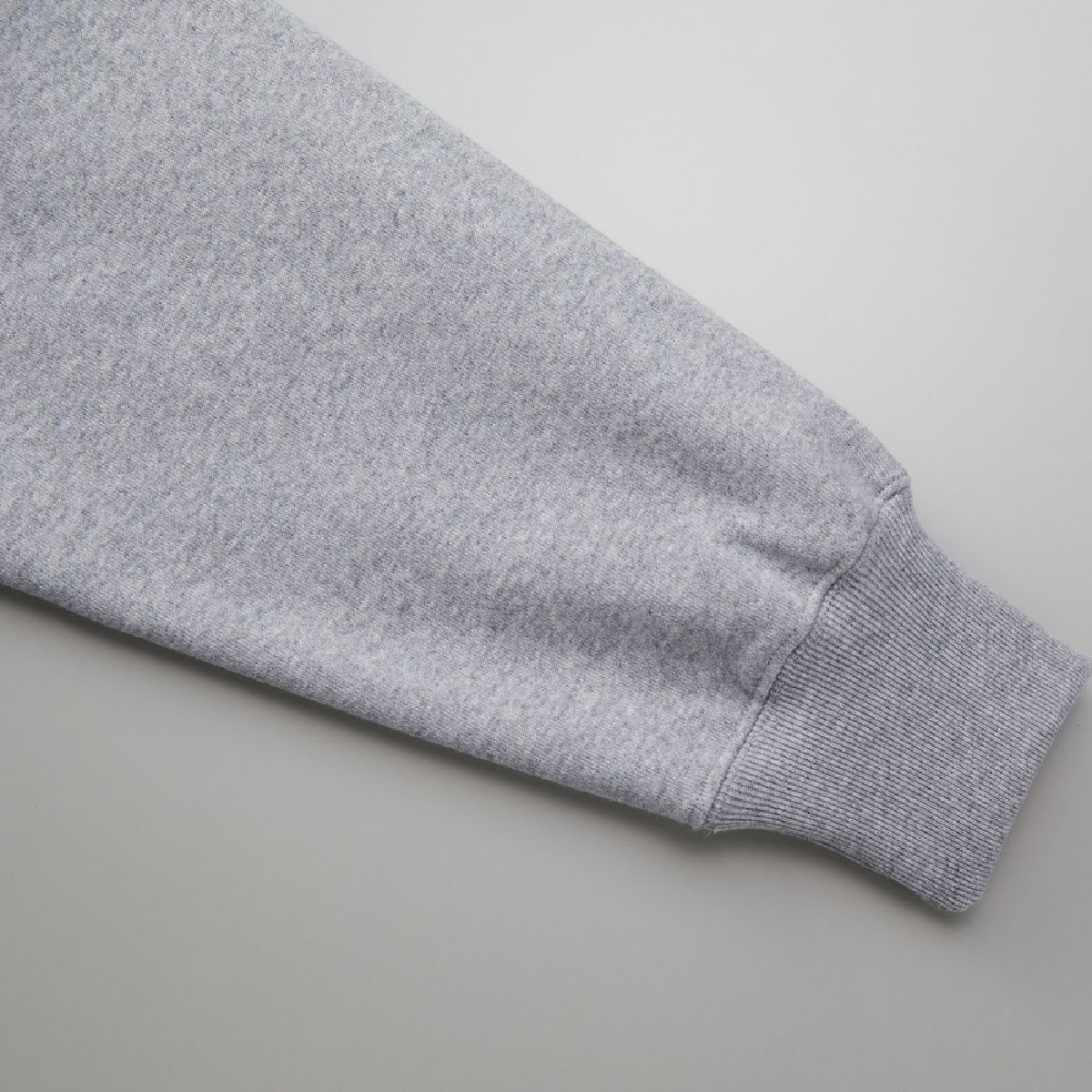 United Athle 5762-01 12.0oz 超厚重拉鍊連帽衛衣 12 袖口和肋骨線是耐用的雙針