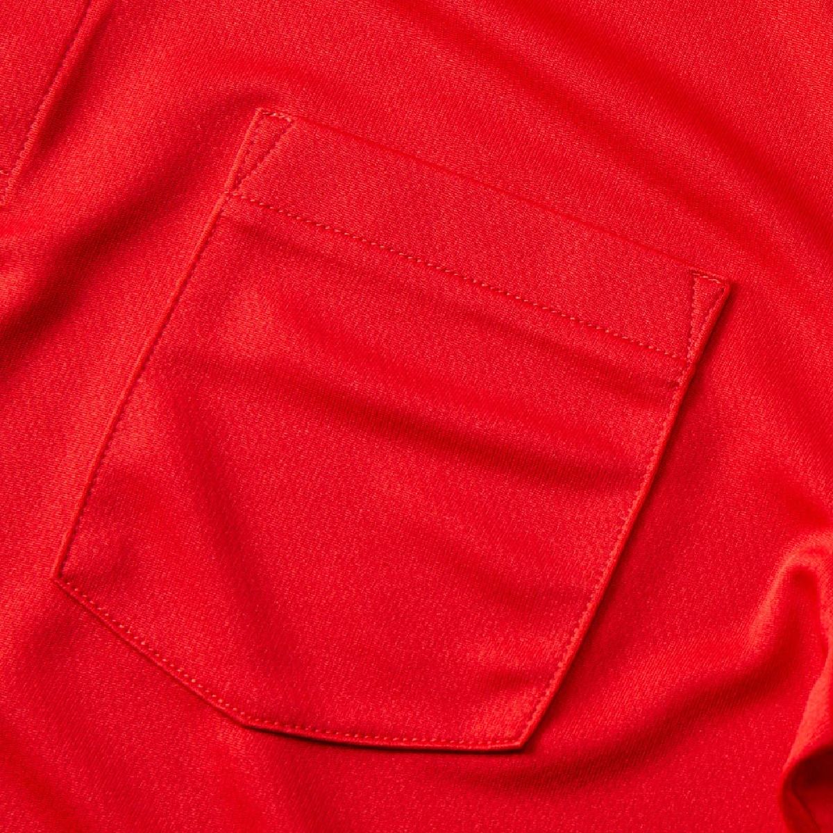 左胸有方便的口袋